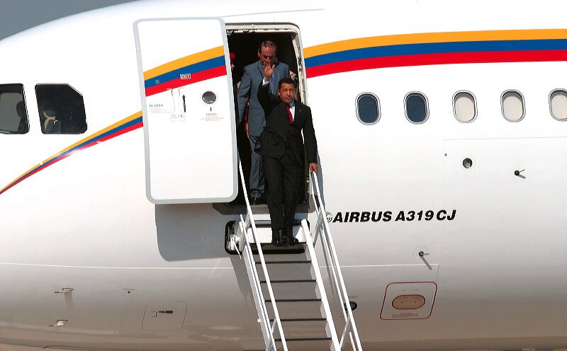 w-chavez-deplanes.jpg